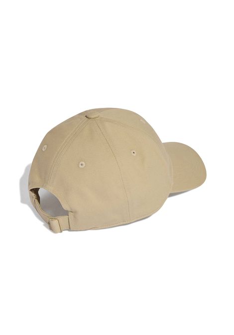 Cappello Adidas Originals Everyday Icons Tonal Metal Trefoil Beige Unisex ADIDAS ORIGINALS | Cappelli | KE4656-